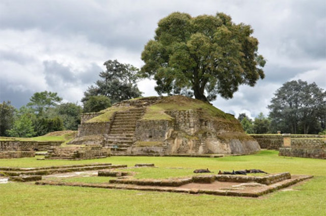 May:  Se crea la capital de Iximché. la cual es Chaquiels.