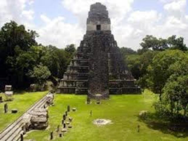 Mayas: La ciudad tikal es el primer gran ciudad maya.