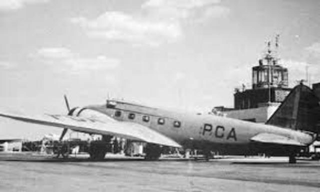 First modern commercial airliner