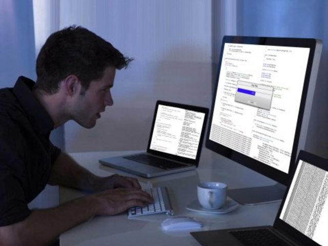 COBOL (common business-oriented language)