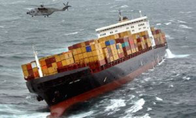 daños al ecosistema marino por el El carguero “MSC Napoli”
