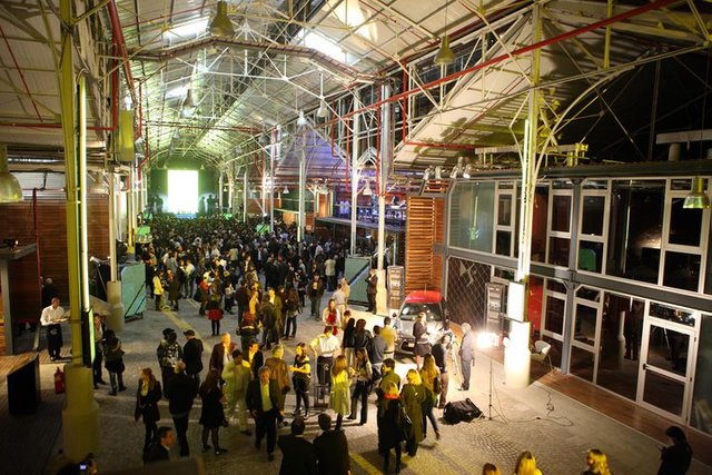 Fundación del Centro Metropolitano de diseño