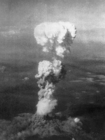LANZAMIENTO DE LAS BONBAS ATOMICAS INDOCHINA Y NAGASAKY