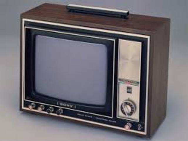 Sale la norma de la interfaz paralela para la conexión de equipos digitales.