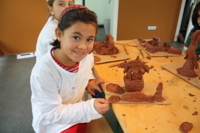 Las artes plásticas y visuales.