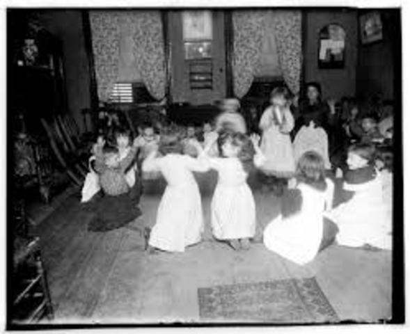 Kindergarten is established in elementary schools