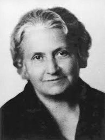 Maria Montessori publishes "Scientific Method in Curriculum-Making"