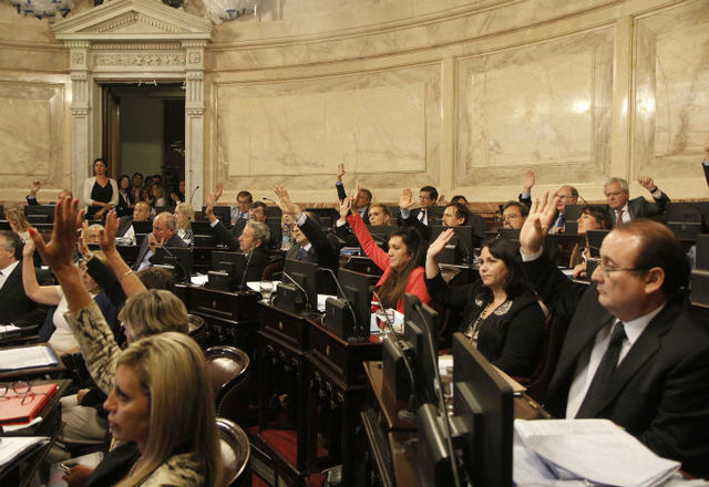 El dictamen de referencia se aprobó por unanimidad.