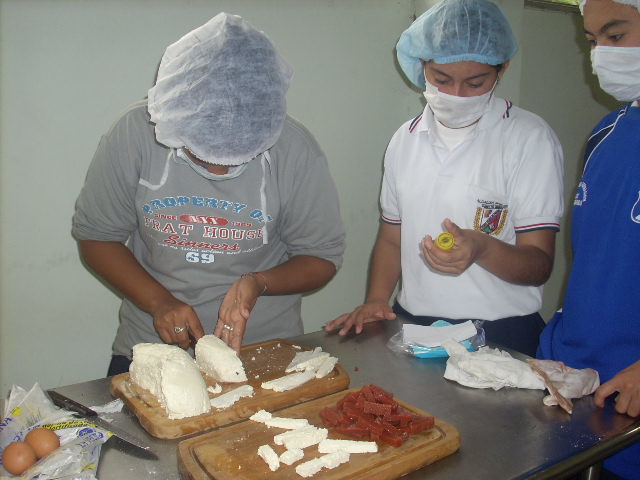 CONSTRUCCIÓN DE EL AULA AGROINDUSTRIA