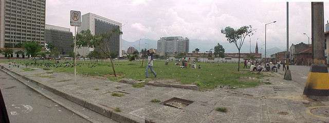Plaza cisneros 1998