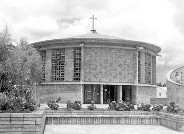 Se construyo la parroquia  "Tele padre"