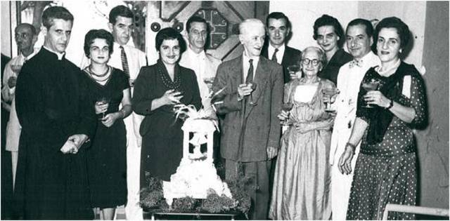 Recibió el premio de Nacional de Solidaridad.