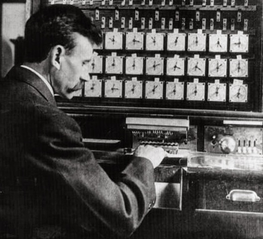 Máquina tabuladora eléctrica