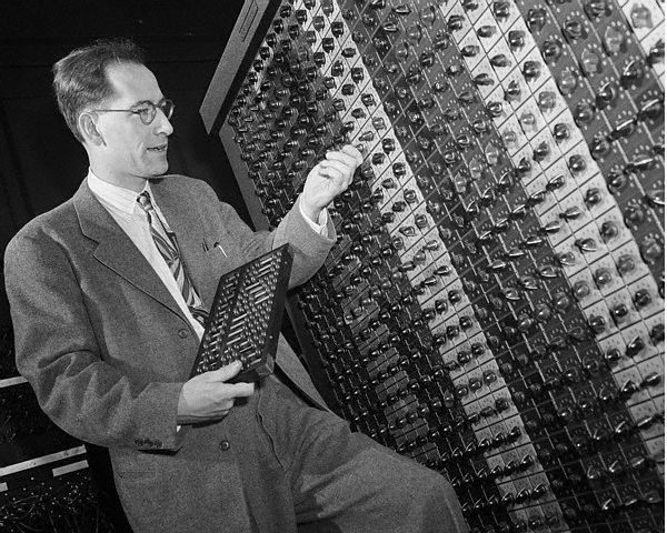 First calculating Machine