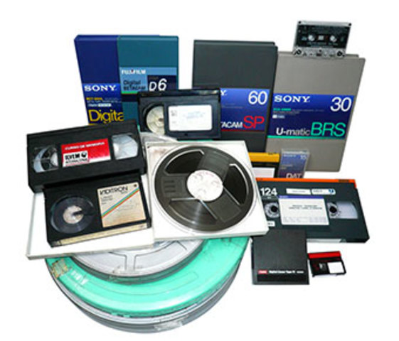 Se crean los formatos D2 y D3 que digitalizan la señal compuesta de vídeo. Fueron formatos de tránsito.