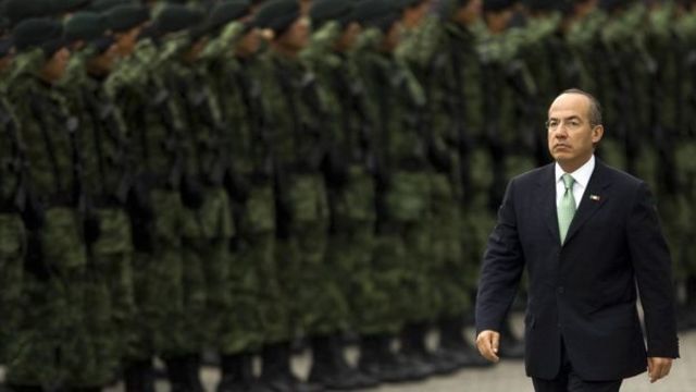El presidente Felipe Calderón declara la guerra al narcotràfico
