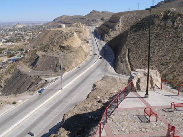 Inicia construcción del camino Real