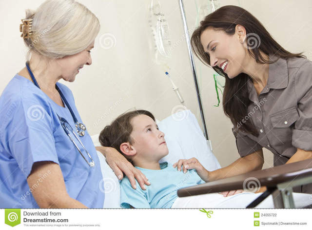 IR AL HOSPITAL CON LA MADRE