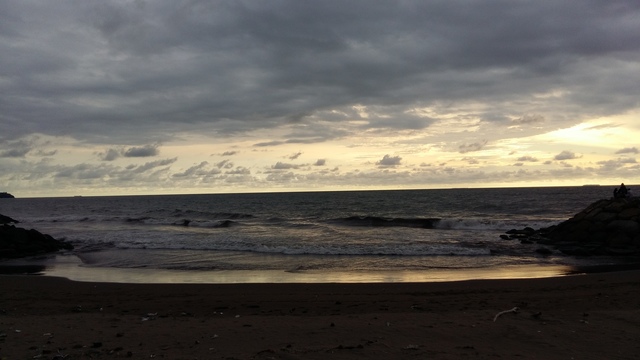 Jalan Jalan di Pantai Carocok Sumatera Barat dan Singapura Flyer Singapura