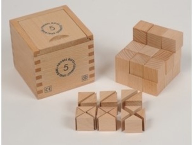 DISEÑO MATERIALES DE JUEGO