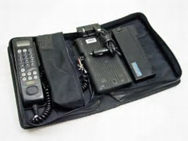 Motorola lanza Bag Phone