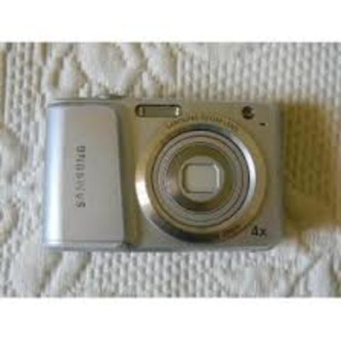 Compran cámara fotográfica digital