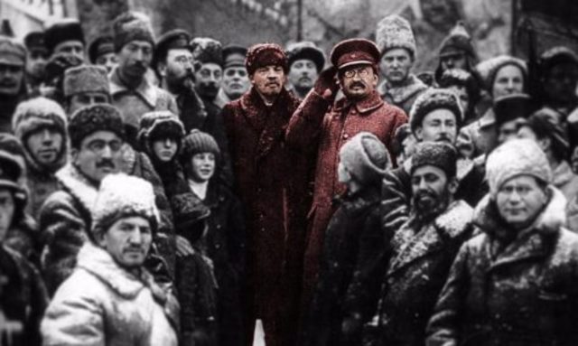 Governo russo passa nas mãos dos Bolcheviques