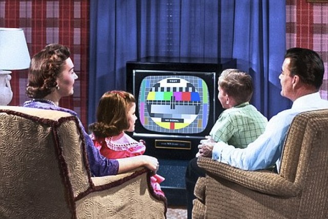 Emisión de programas educativos por TV