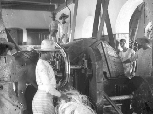 Se inagura la fábrica " La Industrial"