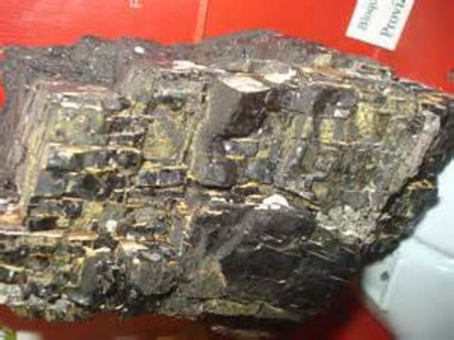 Bartolomé de Medina inventa el método de beneficio de patio para purificar metales en Nueva España