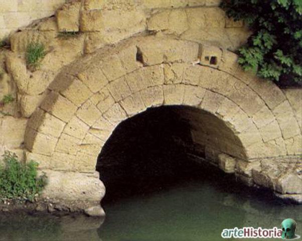 ACUEDUCTOS ROMANOS Y LA CLOACA MÁXIMA.