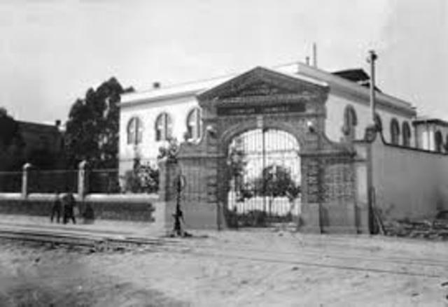 Creación de la Escuela Nacional de Química Industrial