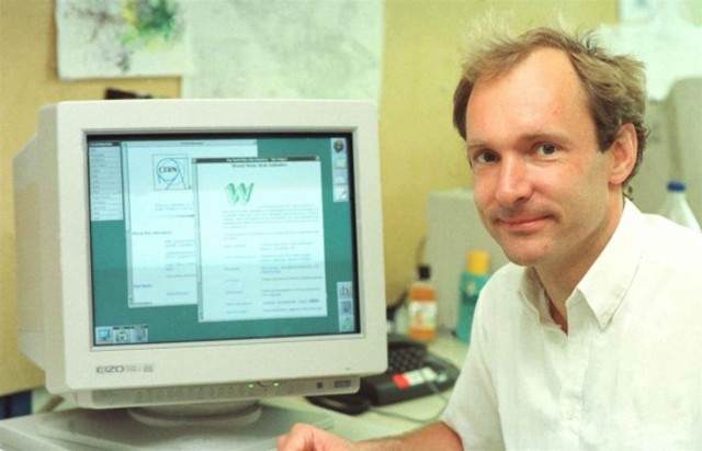 The World Wide Web Went Public