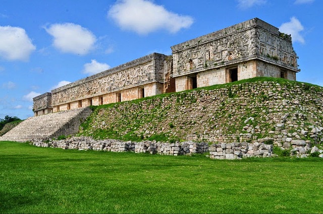 construcciones mayas