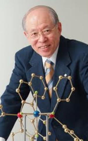 William S. Knowles, Ryoji Noyori, K. Barry Sharpless, por su trabajo conjunto sobre la reacción de hidrogenación utilizando catalizadores quirales, por su trabajo sobre la reacción de oxigenación utilizando catalizadores quirales.