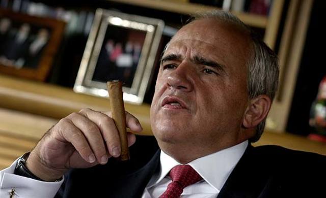 La Cámara absuelve al presidente Samper