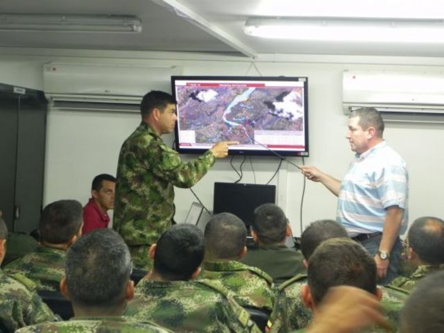 Brigada militar contra la mineria ilegal