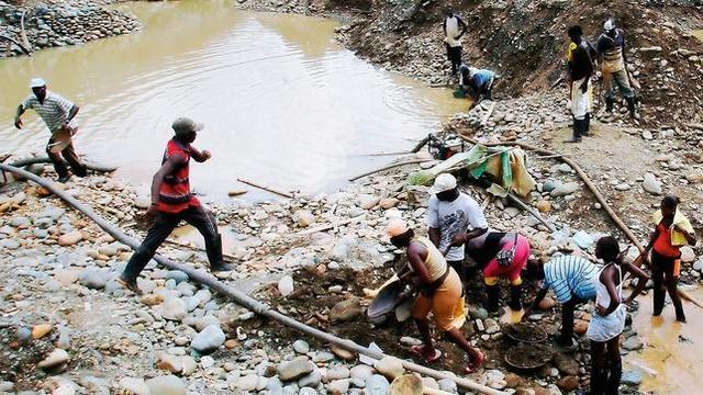 Padecimiento fiebre de Oro en el Choco