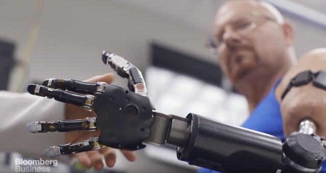 Primer Protesis Robotica