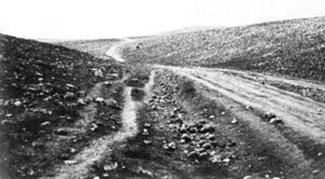 Valley of the Shadow of Death - Roger Fenton- 1855