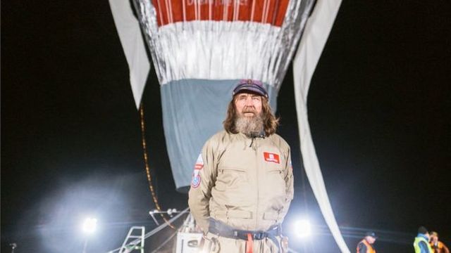 Primera vuelta al mundo sin escalas.