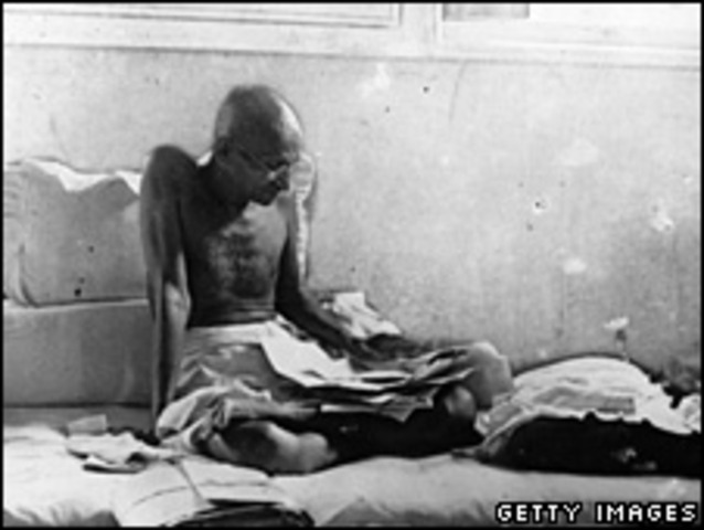 Gandhis Travels Stressing Nonviolent Resistance