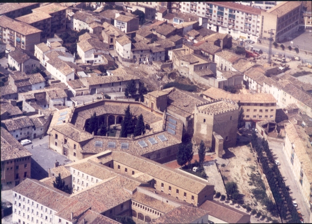 Universidad Sertoriana de Huesca (Contexto social, político y económico)