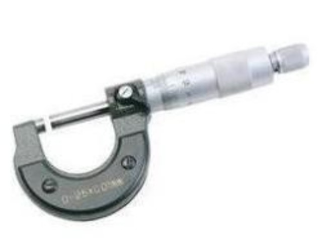 Primer Micrómetro Mecanico