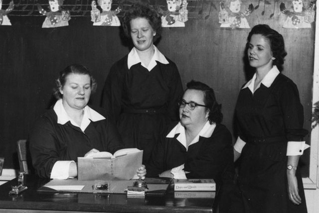 James school for boys staffed entirely by lay teachers