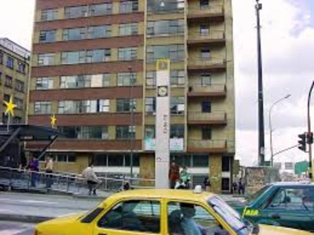 ACONTECIMIENTO DE COLOMBIA  EL TRASLADO DEL EDIFICIO CUDECOM EN BOGOTÁ