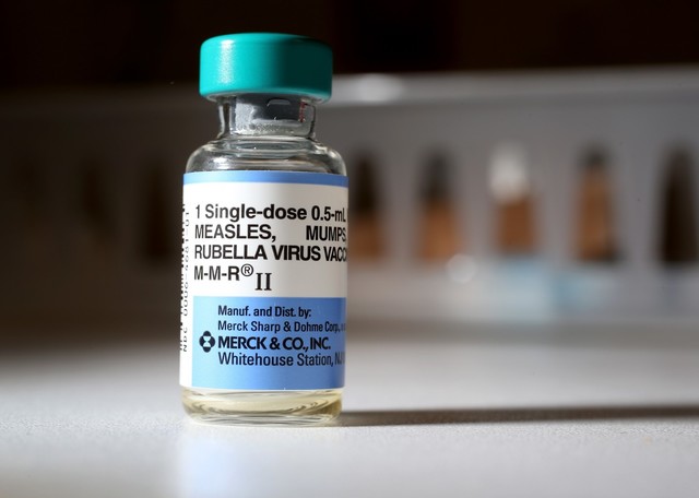 first vaccine for mumps