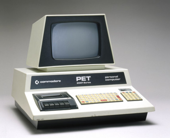 COMMODORE PET