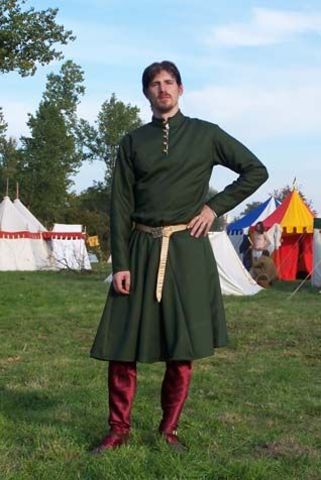 What men wore in 1300