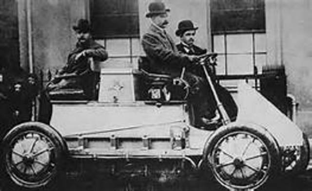 Invention of the first hybrid engine